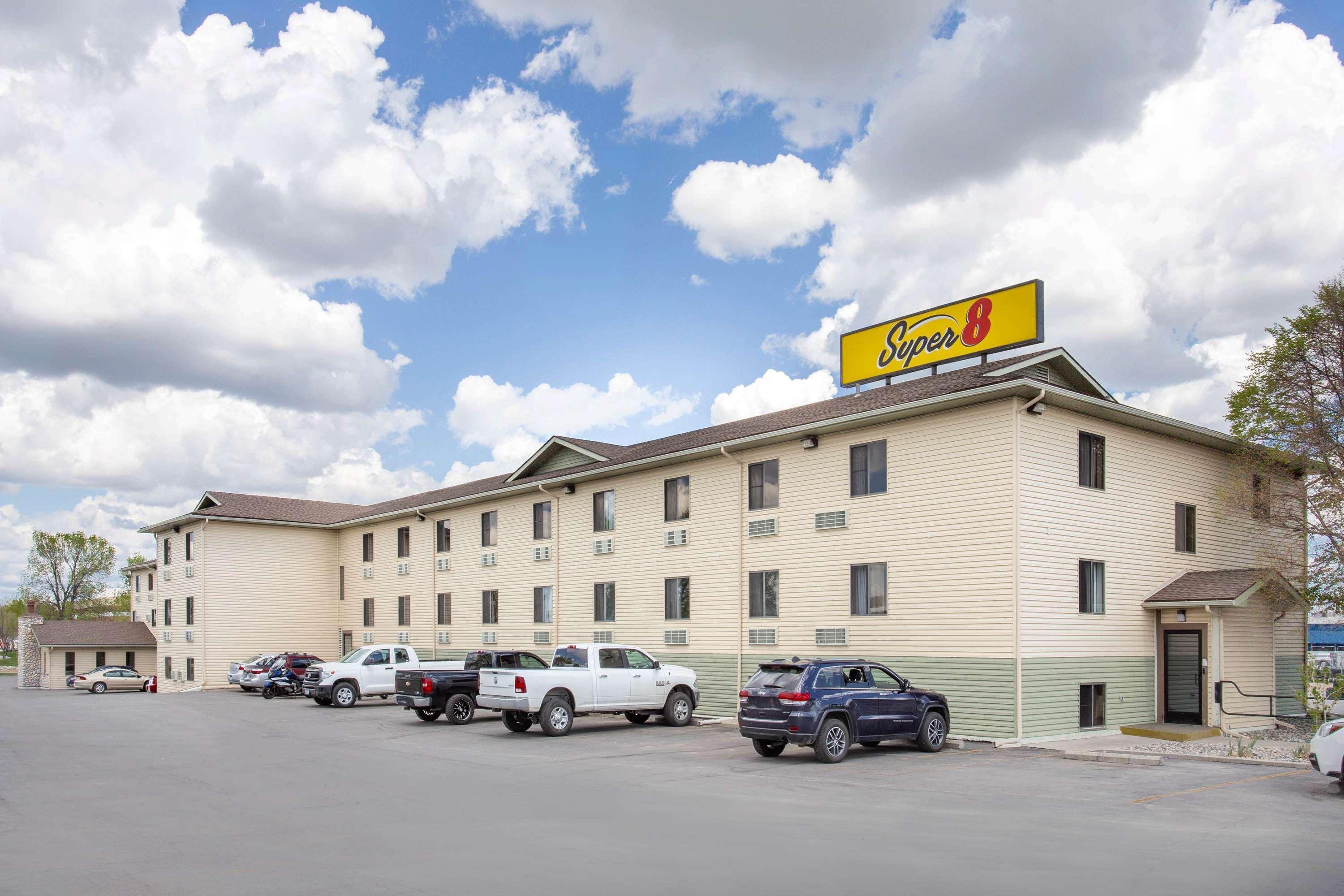 Super 8 By Wyndham Billings Hotel Exterior photo